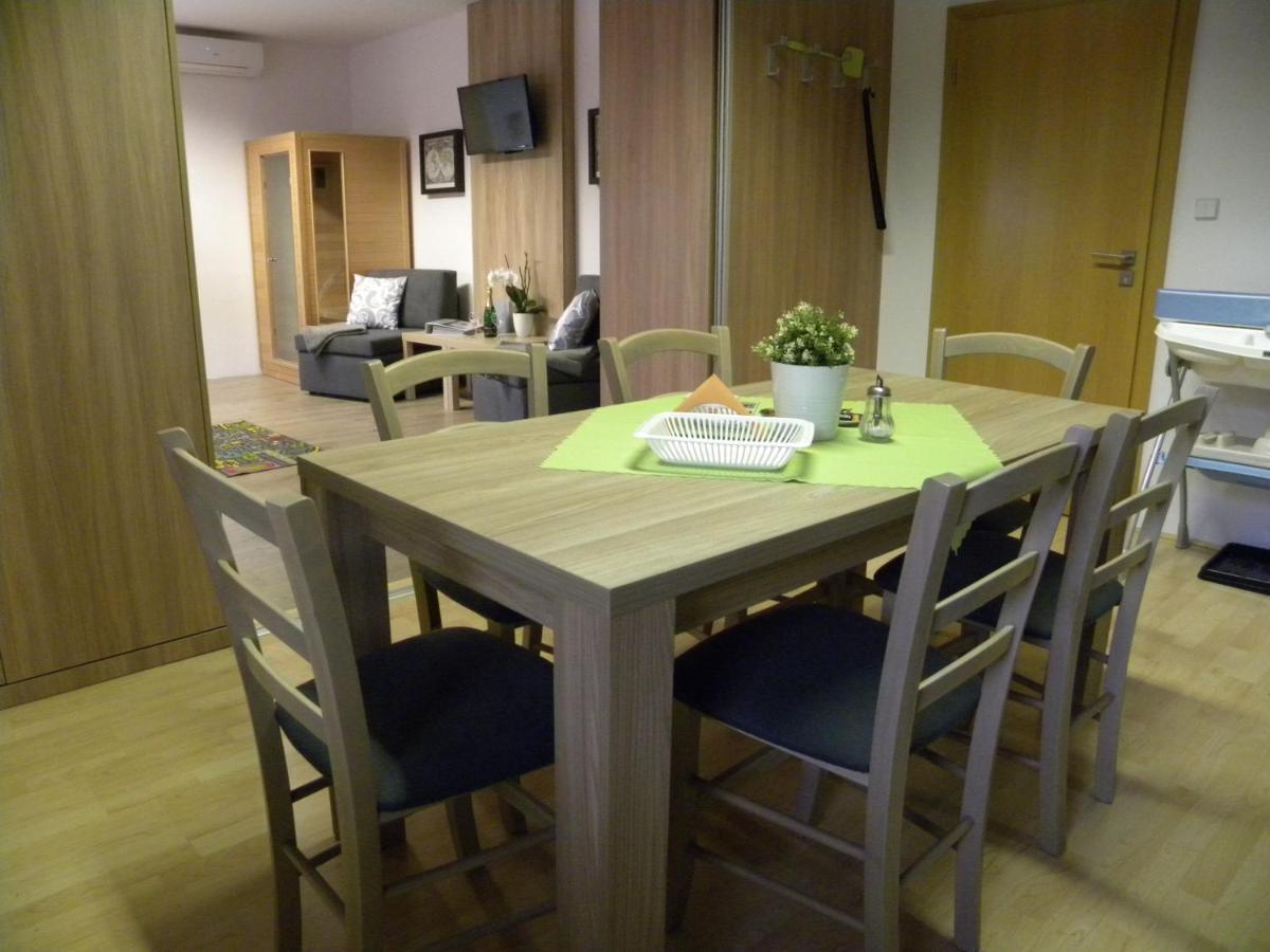 Apartment Wellness Vlckova Exterior foto